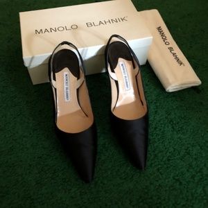 MANOLO BLAHNIK SATIN SLINGBACKS